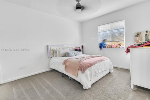 Villa ou maison à vendre à Miami Gardens, Floride: 5 chambres, 226.77 m2 № 2087867 - photo 12