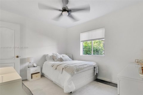 Villa ou maison à vendre à Miami Gardens, Floride: 5 chambres, 226.77 m2 № 2087867 - photo 20