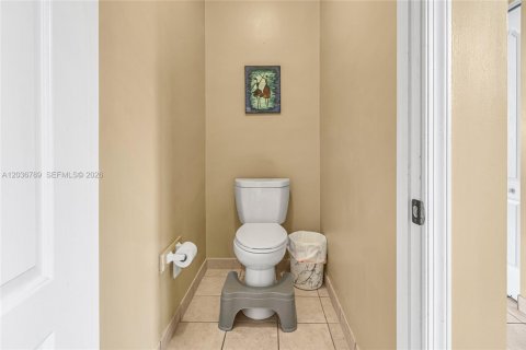 Villa ou maison à vendre à Miami Gardens, Floride: 5 chambres, 226.77 m2 № 2087867 - photo 11