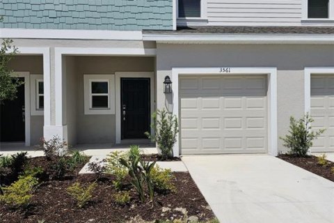Townhouse in Kissimmee, Florida 3 bedrooms, 127.55 sq.m. № 1634714 - photo 2