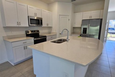 Townhouse in Kissimmee, Florida 3 bedrooms, 127.55 sq.m. № 1634714 - photo 5
