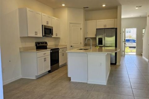 Townhouse in Kissimmee, Florida 3 bedrooms, 127.55 sq.m. № 1634714 - photo 3