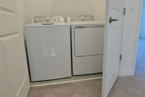 Townhouse in Kissimmee, Florida 3 bedrooms, 127.55 sq.m. № 1634714 - photo 7