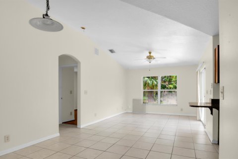 Casa en venta en Port St. Lucie, Florida, 3 dormitorios, 140.28 m2 № 2366337 - foto 5