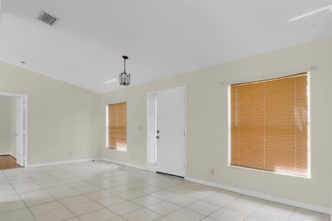Casa en venta en Port St. Lucie, Florida, 3 dormitorios, 140.28 m2 № 2366337 - foto 4