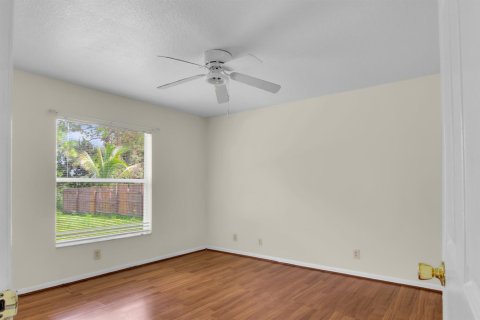 Casa en venta en Port St. Lucie, Florida, 3 dormitorios, 140.28 m2 № 2366337 - foto 9