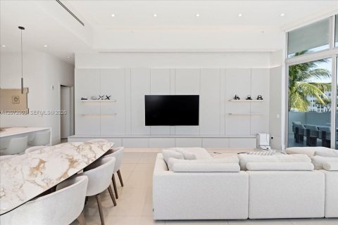 Copropriété à louer à Aventura, Floride: 4 chambres, 240.34 m2 № 2339947 - photo 5
