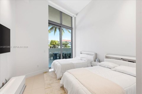 Copropriété à louer à Aventura, Floride: 4 chambres, 240.34 m2 № 2339947 - photo 28