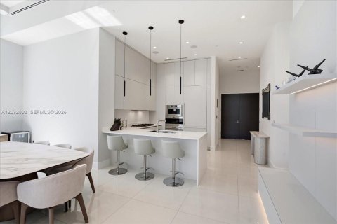 Copropriété à louer à Aventura, Floride: 4 chambres, 240.34 m2 № 2339947 - photo 2