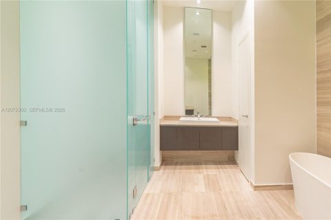 Copropriété à louer à Aventura, Floride: 4 chambres, 240.34 m2 № 2339947 - photo 21