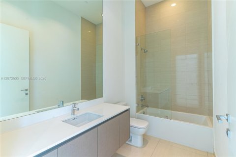Copropriété à louer à Aventura, Floride: 4 chambres, 240.34 m2 № 2339947 - photo 24
