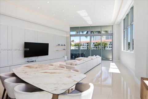 Copropriété à louer à Aventura, Floride: 4 chambres, 240.34 m2 № 2339947 - photo 4