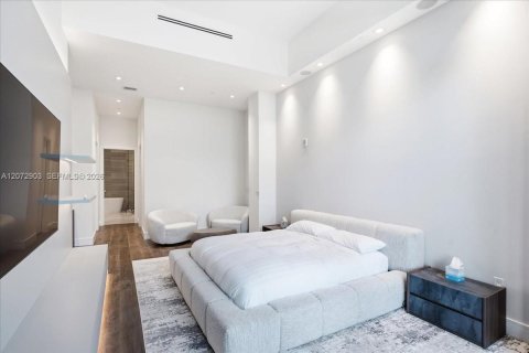 Copropriété à louer à Aventura, Floride: 4 chambres, 240.34 m2 № 2339947 - photo 16
