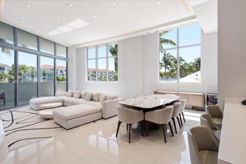 Copropriété à louer à Aventura, Floride: 4 chambres, 240.34 m2 № 2339947 - photo 7
