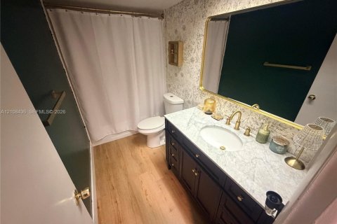 Condo in Plantation, Florida, 2 bedrooms  № 2421448 - photo 9