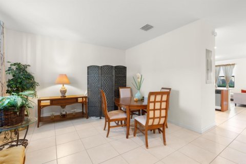 Touwnhouse à vendre à Homestead, Floride: 2 chambres, 132.11 m2 № 2083173 - photo 15