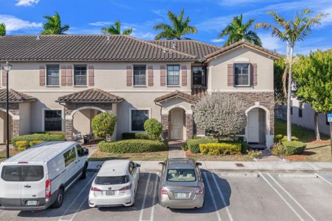 Touwnhouse à vendre à Homestead, Floride: 2 chambres, 132.11 m2 № 2083173 - photo 3
