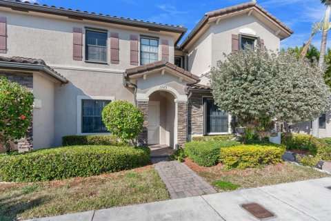 Touwnhouse à vendre à Homestead, Floride: 2 chambres, 132.11 m2 № 2083173 - photo 2