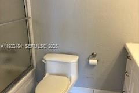 Condominio en venta en Hallandale Beach, Florida, 1 dormitorio, 102.19 m2 № 1977143 - foto 12