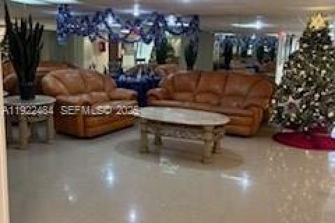 Condominio en venta en Hallandale Beach, Florida, 1 dormitorio, 102.19 m2 № 1977143 - foto 2