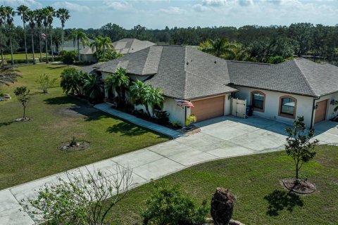 Casa en venta en Sarasota, Florida, 4 dormitorios, 289.86 m2 № 1732273 - foto 3