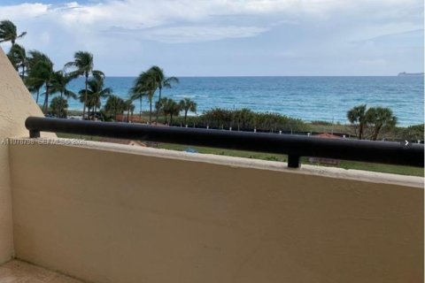 Condominio en venta en Miami Beach, Florida, 2 dormitorios, 96.34 m2 № 2045296 - foto 13