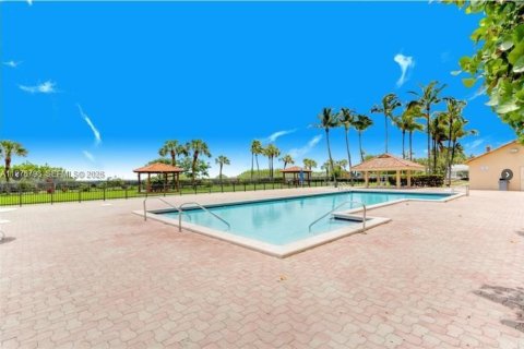 Condominio en venta en Miami Beach, Florida, 2 dormitorios, 96.34 m2 № 2045296 - foto 26