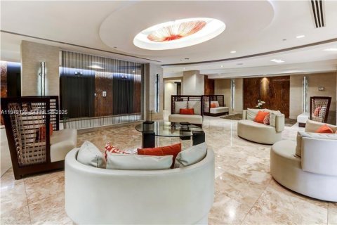 Condominio en venta en Miami Beach, Florida, 2 dormitorios, 96.34 m2 № 2045296 - foto 19