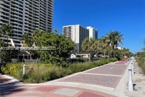 Condominio en venta en Miami Beach, Florida, 2 dormitorios, 96.34 m2 № 2045296 - foto 6
