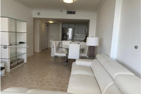 Condominio en venta en Miami Beach, Florida, 2 dormitorios, 96.34 m2 № 2045296 - foto 10