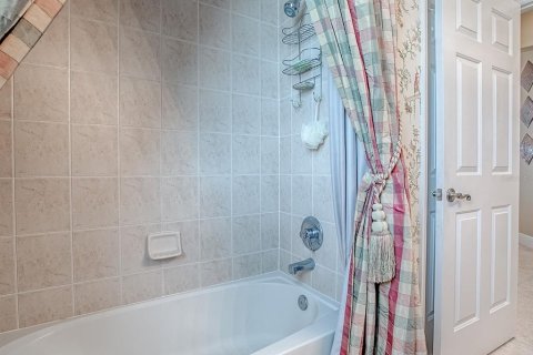 Casa en venta en The Villages, Florida, 3 dormitorios, 252.69 m2 № 1906931 - foto 28