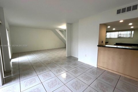 Copropriété à louer à Miami, Floride: 3 chambres, 142.88 m2 № 2024323 - photo 10