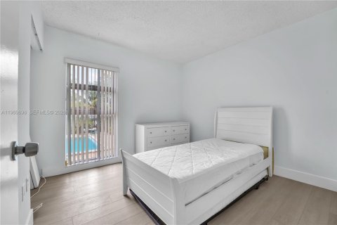 Copropriété à louer à Miami, Floride: 3 chambres, 142.88 m2 № 2024323 - photo 22