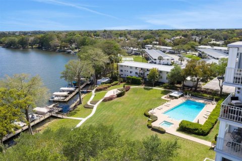 Condo in Maitland, Florida, 2 bedrooms № 2103522 - photo 28