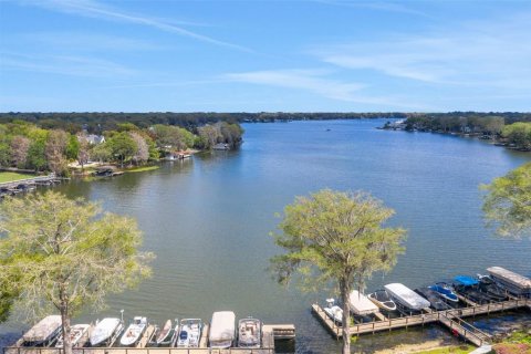 Condo in Maitland, Florida, 2 bedrooms № 2103522 - photo 29