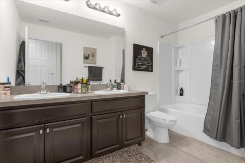 Townhouse in Kissimmee, Florida 3 bedrooms, 187.57 sq.m. № 1250064 - photo 11