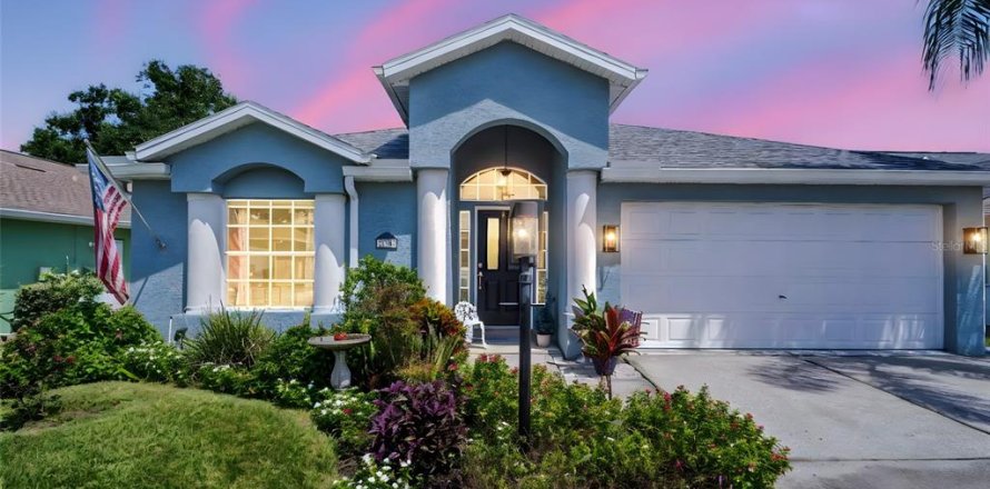 Casa en New Port Richey, Florida 3 dormitorios, 148.92 m2 № 1919156