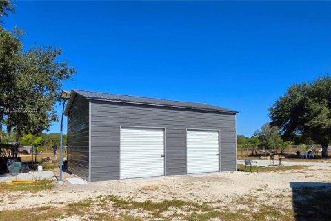 House in LaBelle, Florida 3 bedrooms, 173.91 sq.m. № 2076764 - photo 22