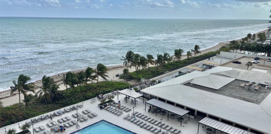 Condo à Hallandale Beach, Floride, 1 chambre  № 1993283