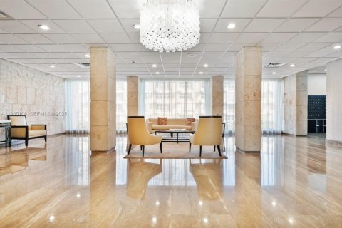 Copropriété à louer à Hallandale Beach, Floride: 1 chambre, 80.82 m2 № 1993283 - photo 22