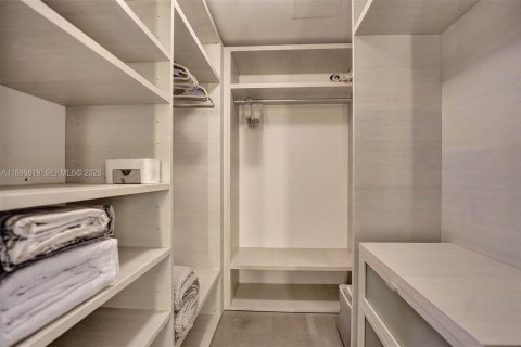 Купить кондоминиум в Майами, Флорида 1 спальня, 82.03м2, № 2168012 - фото 12