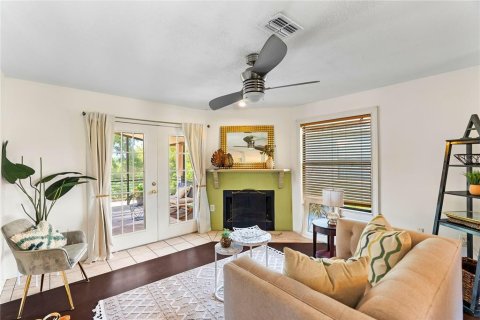 Casa en venta en Orlando, Florida, 5 dormitorios, 163.51 m2 № 1914051 - foto 4