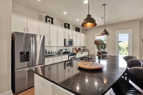 House in Apollo Beach, Florida 3 bedrooms, 237.27 sq.m. № 1744558 - photo 14