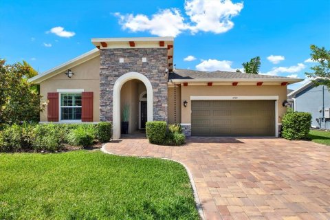 House in Apollo Beach, Florida 3 bedrooms, 237.27 sq.m. № 1744558 - photo 1