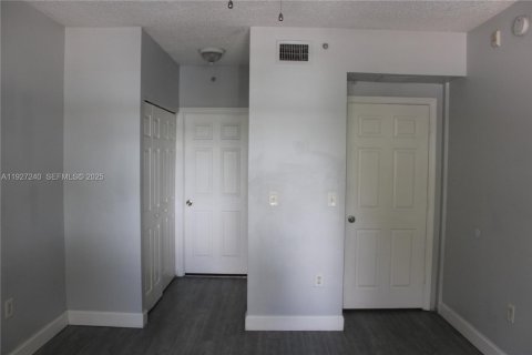 Copropriété à louer à Miramar, Floride: 2 chambres, 90.77 m2 № 1987350 - photo 18