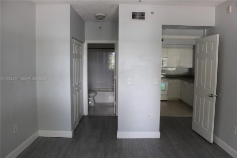 Copropriété à louer à Miramar, Floride: 2 chambres, 90.77 m2 № 1987350 - photo 17