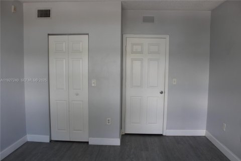 Copropriété à louer à Miramar, Floride: 2 chambres, 90.77 m2 № 1987350 - photo 13