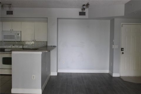 Copropriété à louer à Miramar, Floride: 2 chambres, 90.77 m2 № 1987350 - photo 8