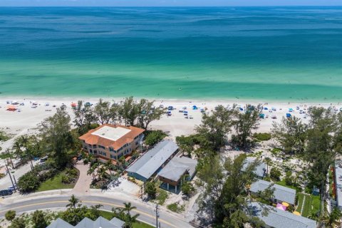 Villa ou maison à vendre à Holmes Beach, Floride: 4 chambres, 226.4 m2 № 1803430 - photo 5