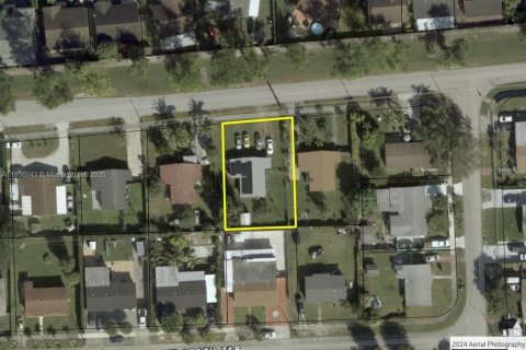 Casa en venta en Miami, Florida, 3 dormitorios, 105.91 m2 № 1881541 - foto 25